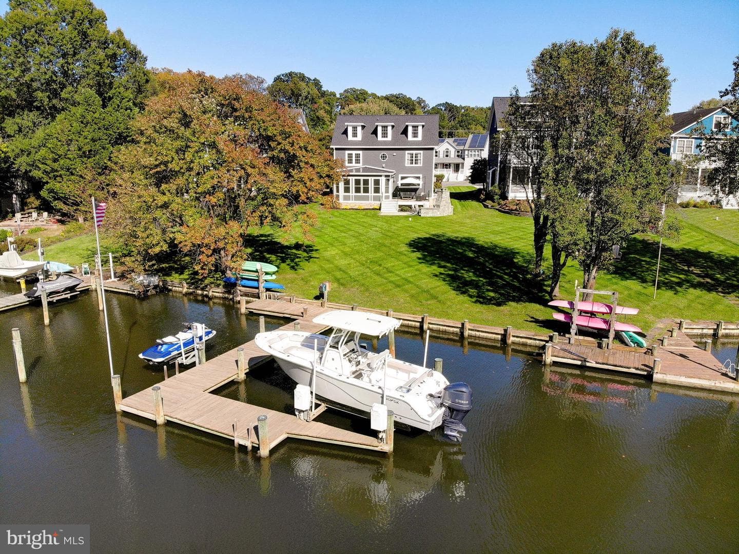 3590 S River Terrace