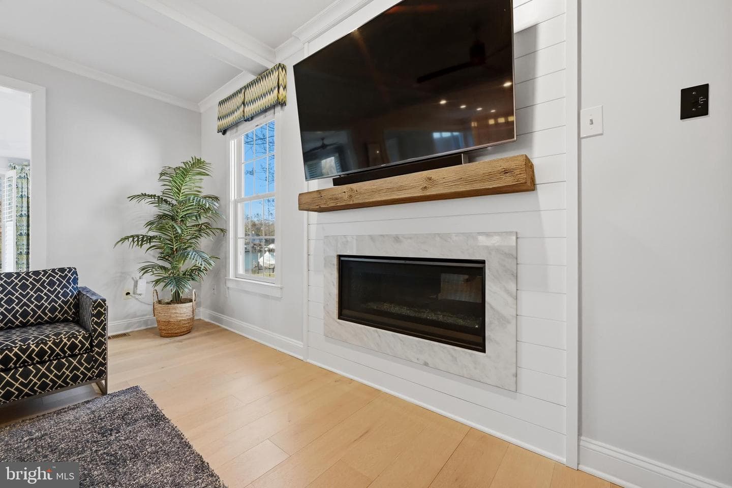 3590 S River Terrace photo 24
