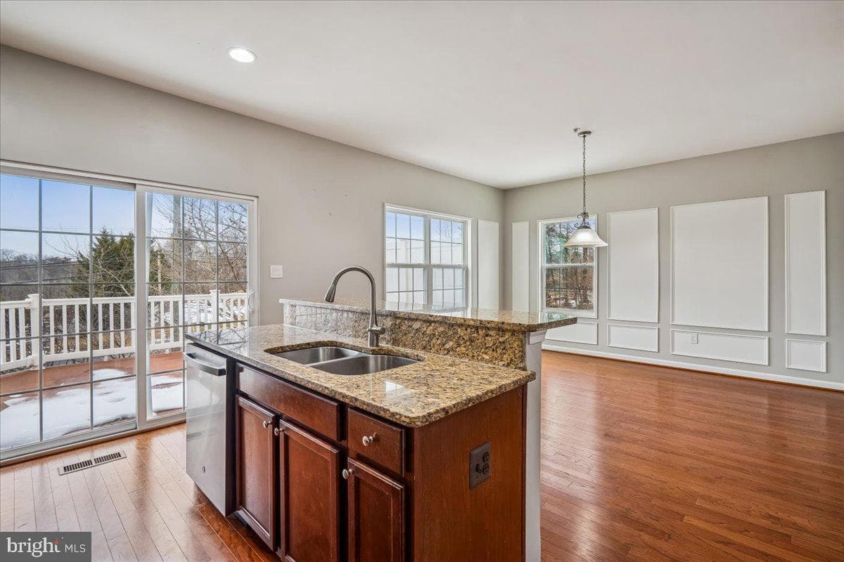 8587 Crooked Tree Lane photo 9