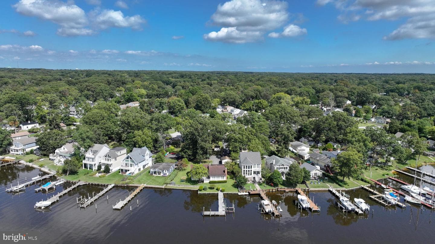 352 Riverside Drive photo 35