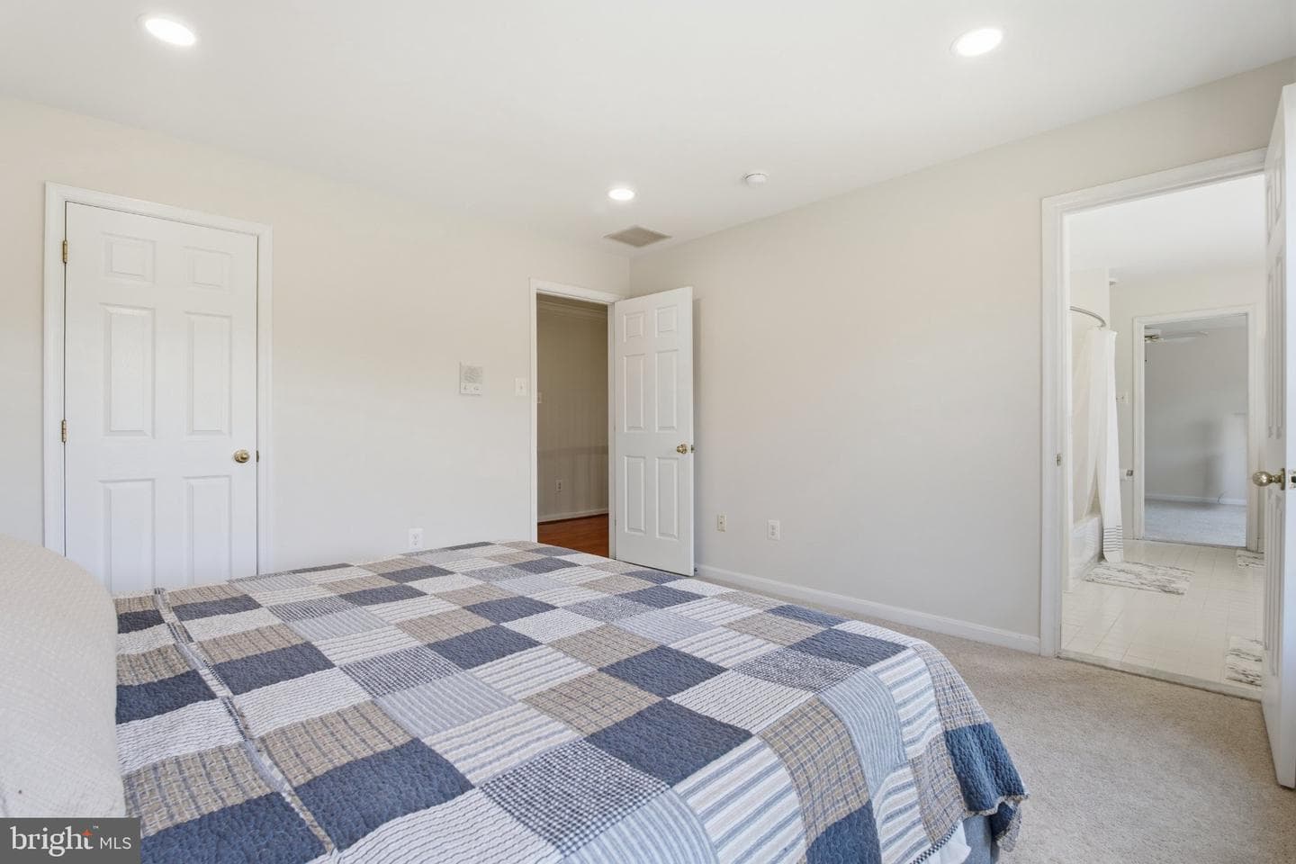 110 Westholme Lane photo 31