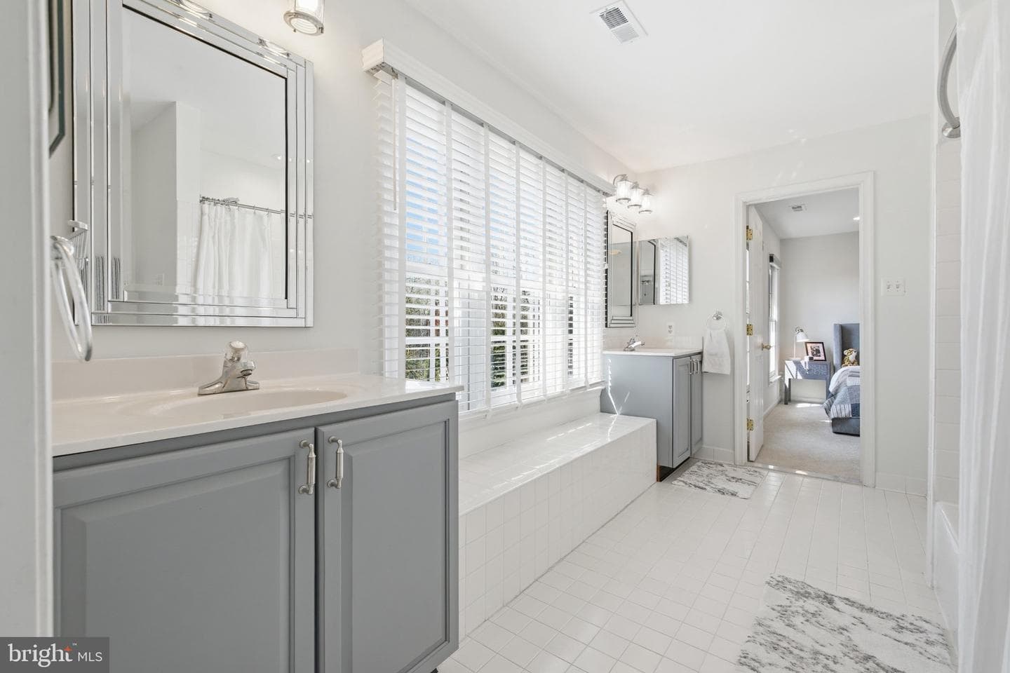 110 Westholme Lane photo 32