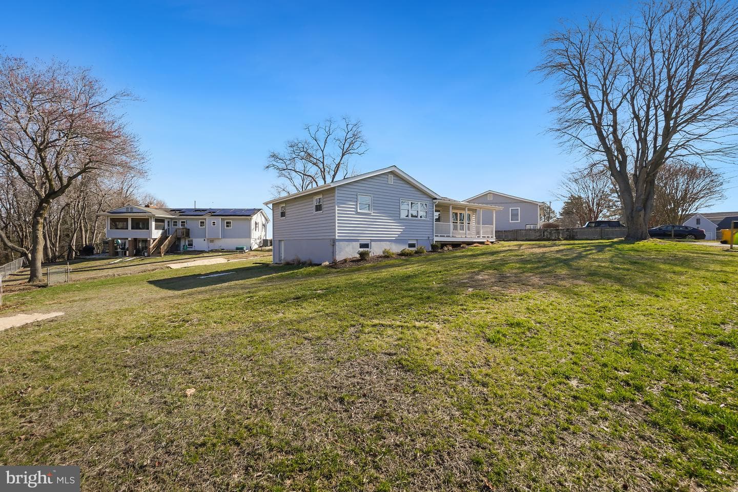 1546 Ridgely Drive photo 5