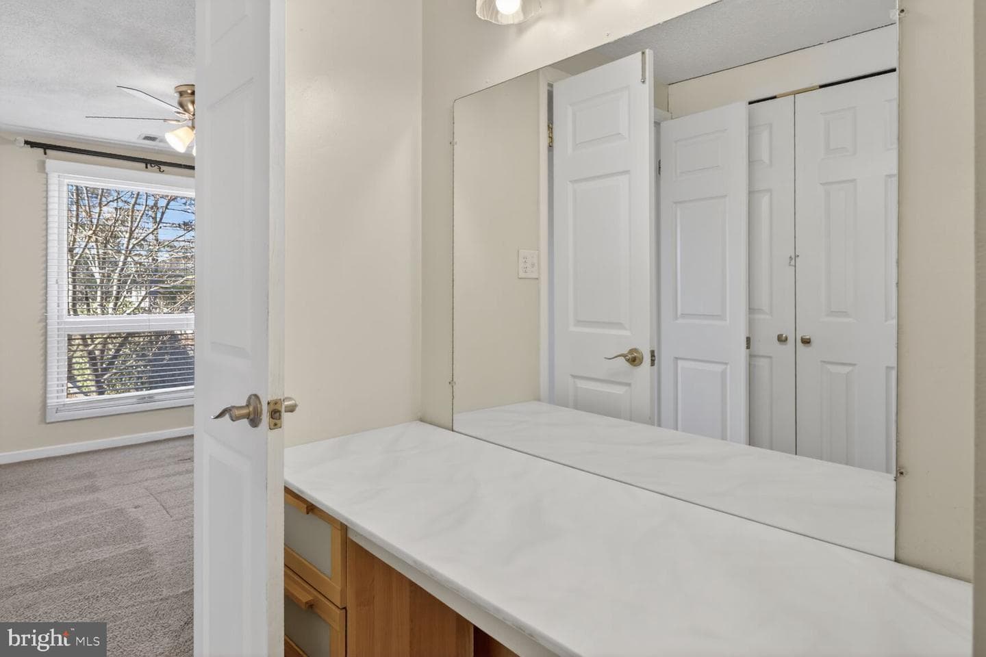 592 Glen Court photo 12