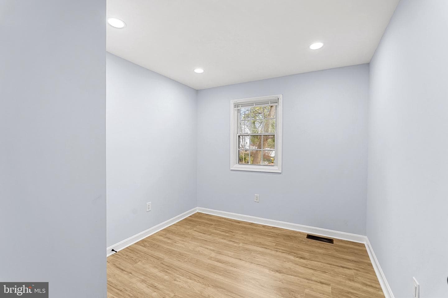 721 Fairway Drive photo 23