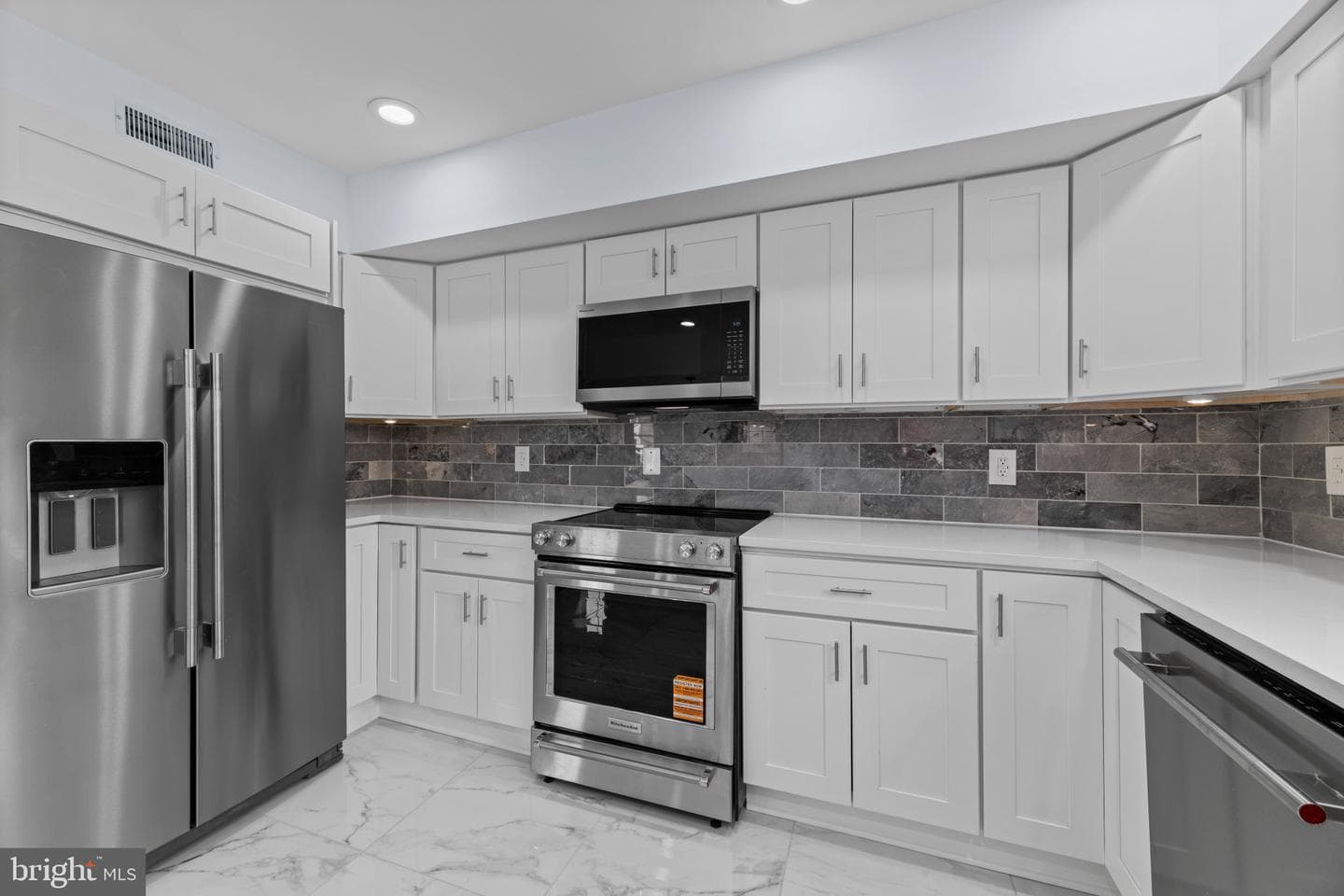 8424 Smallwood Court photo 11