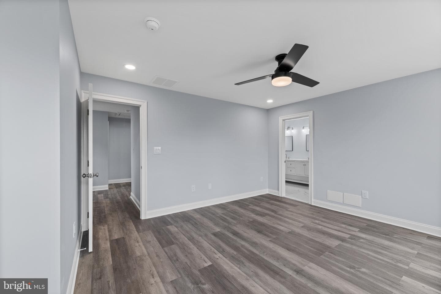 8424 Smallwood Court photo 23
