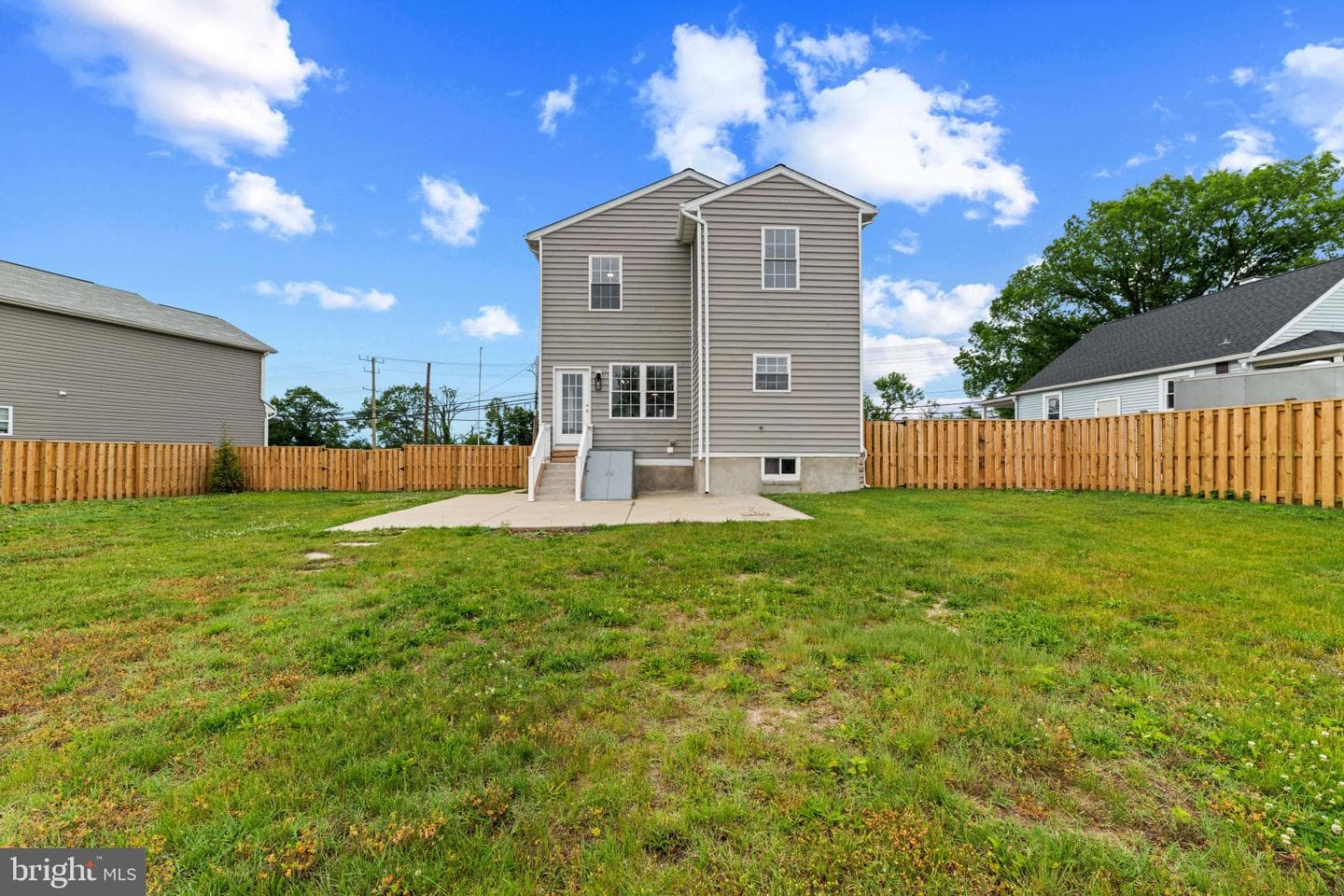 8424 Smallwood Court photo 32