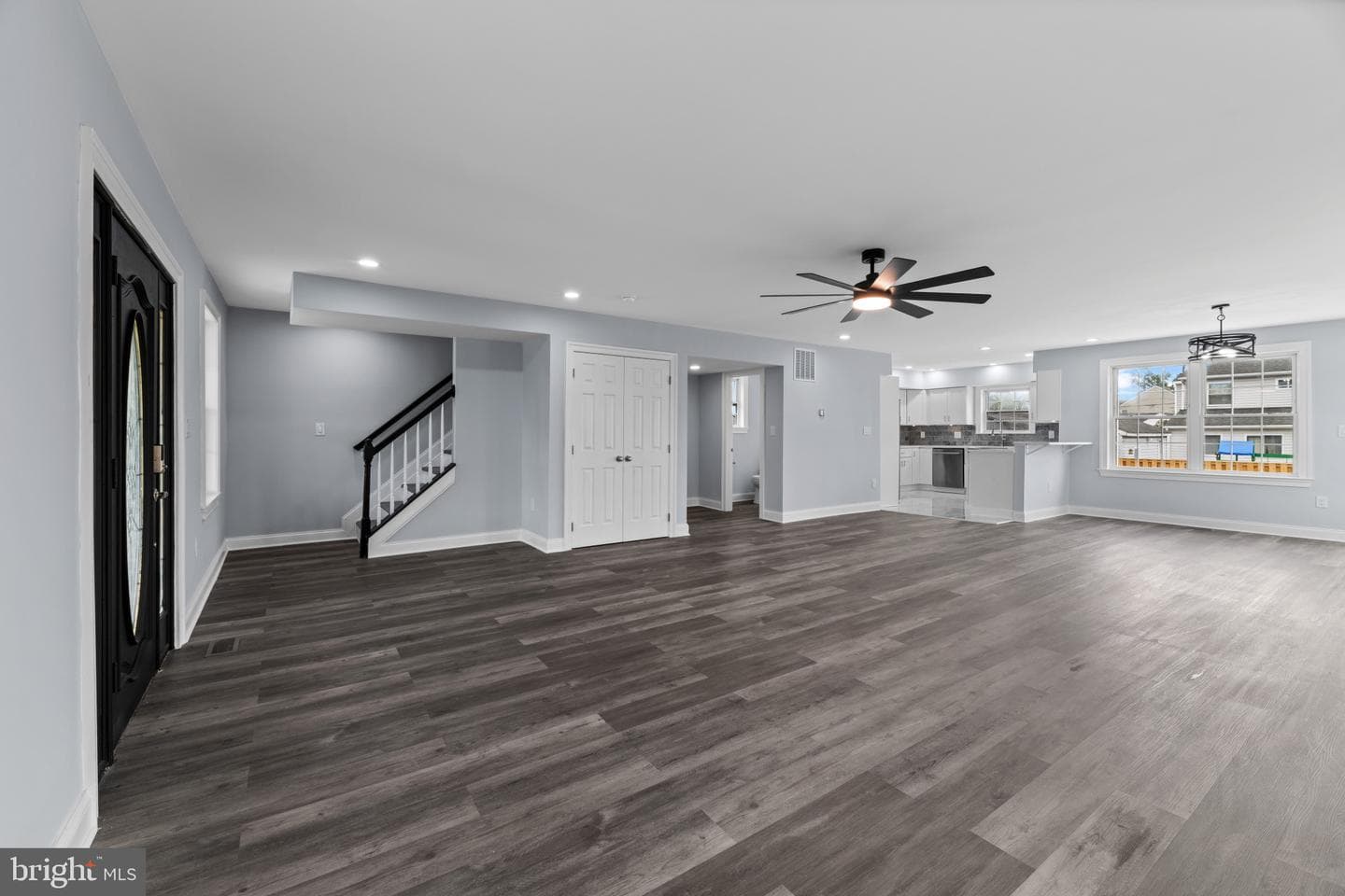 8424 Smallwood Court photo 5