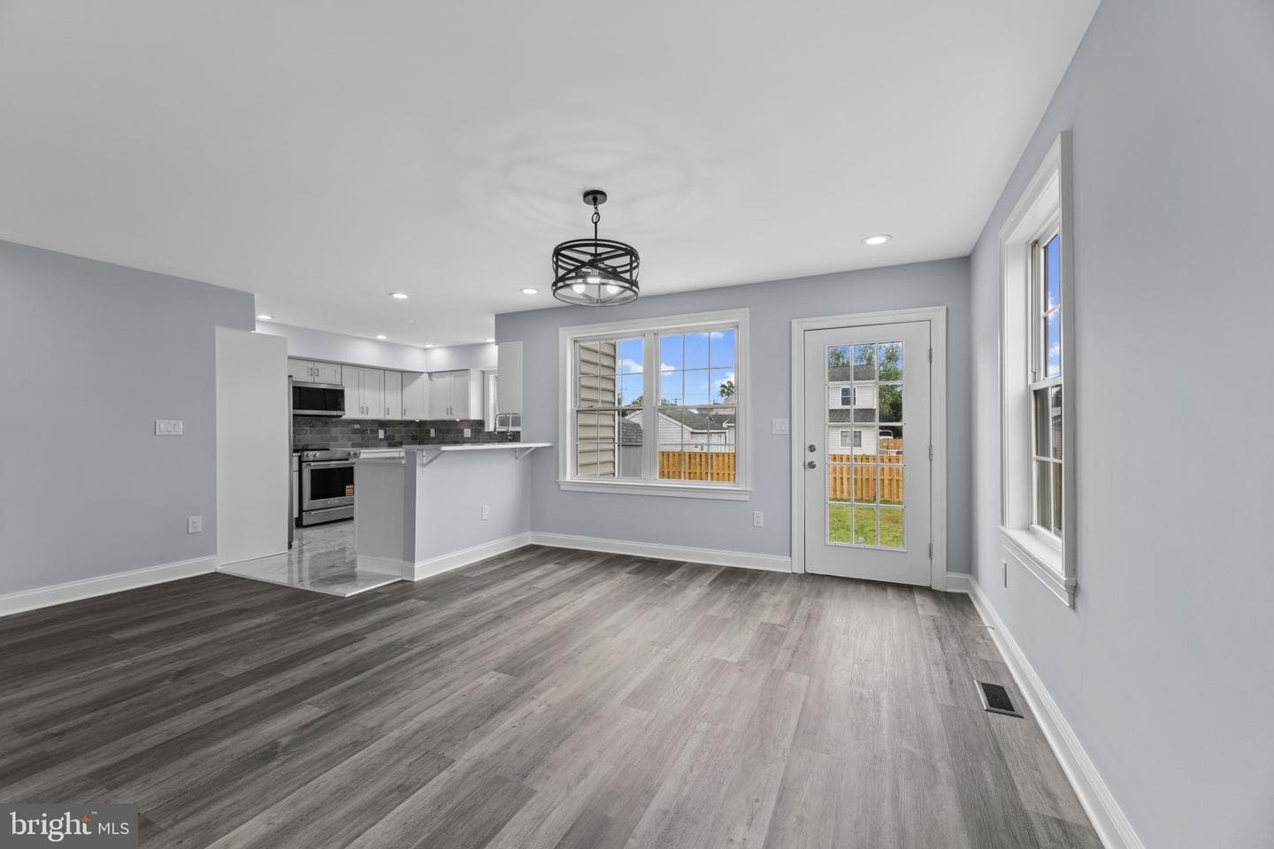 8424 Smallwood Court photo 8