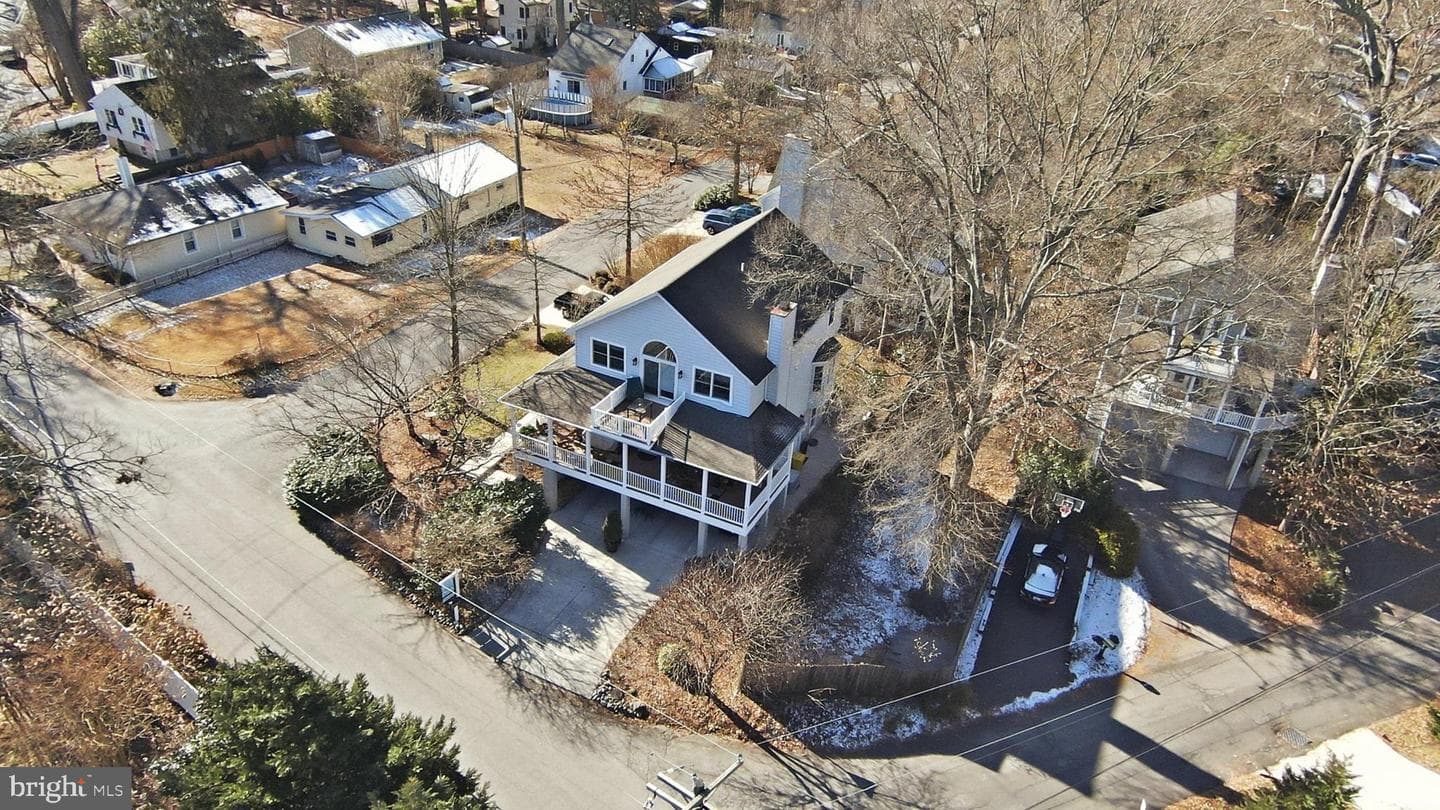 764 N Riverside Drive photo 24