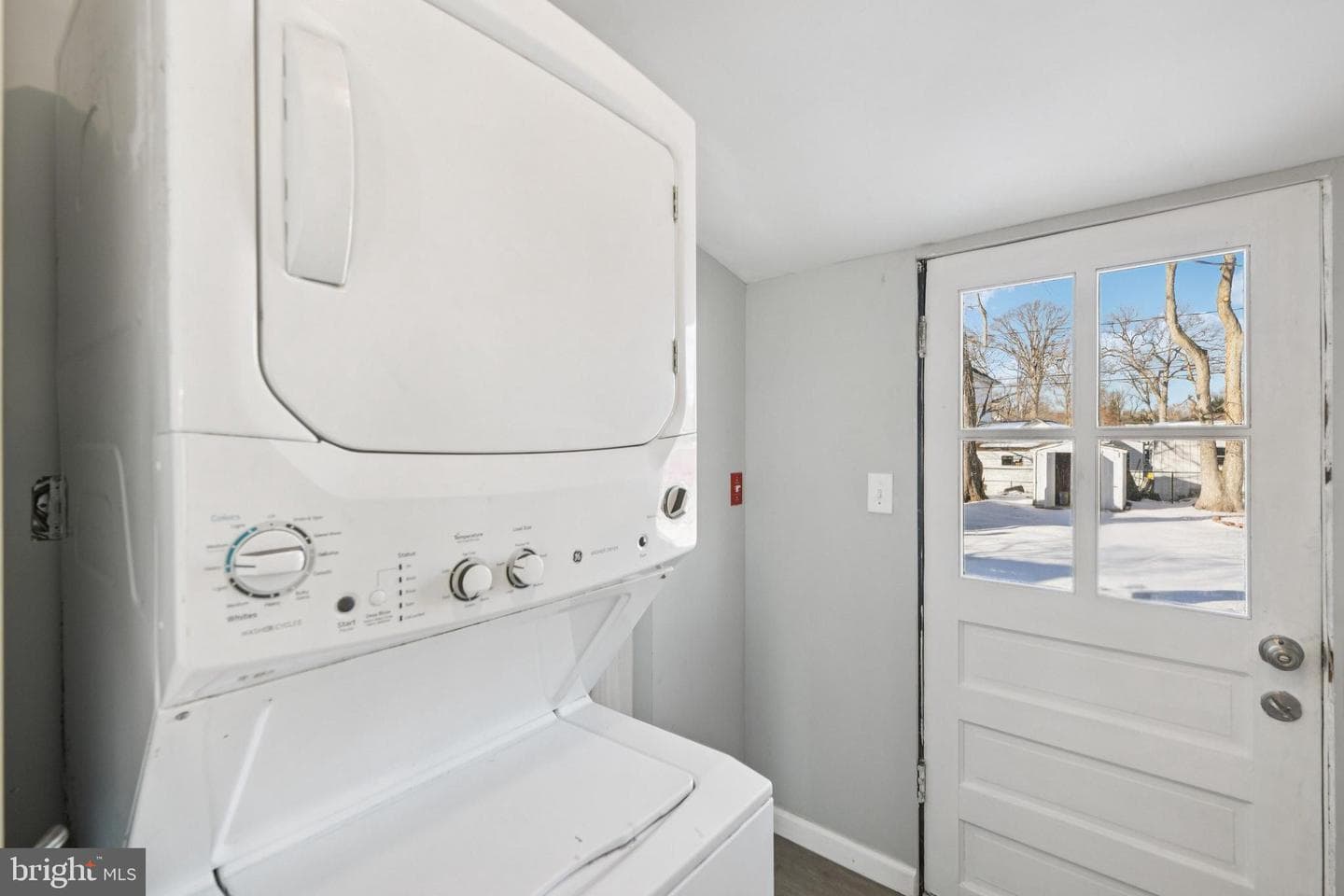 306 Linden Avenue photo 17