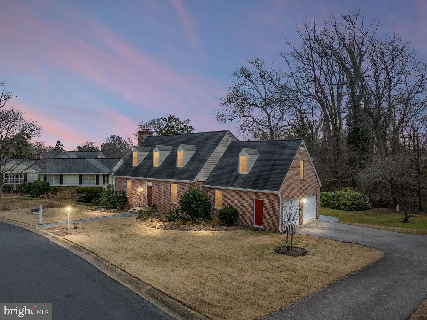 244 Puritan Place photo 3