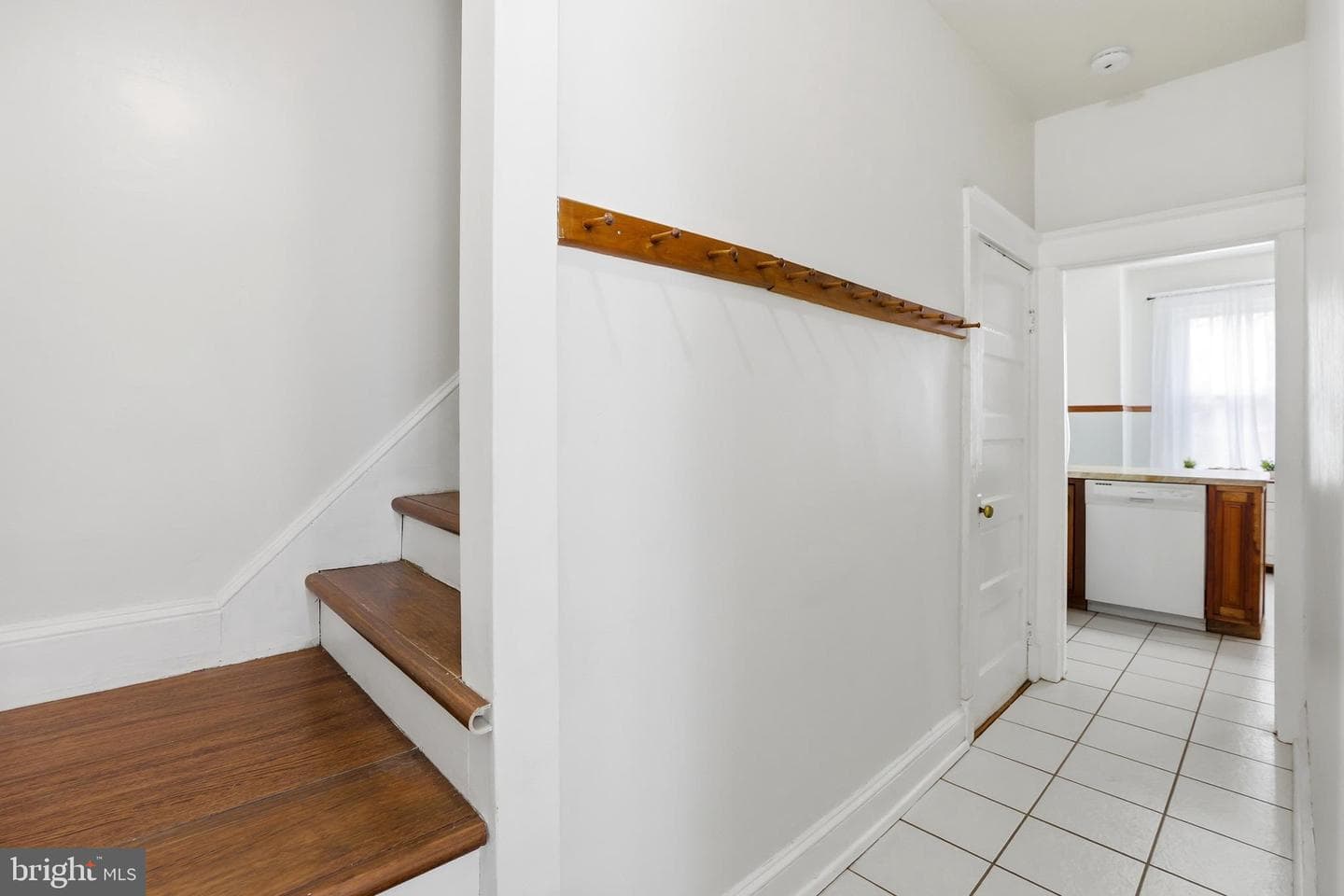 711 Wellham Avenue photo 22