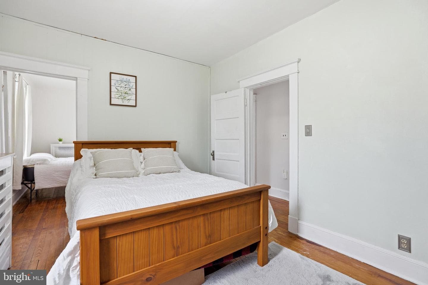 711 Wellham Avenue photo 31