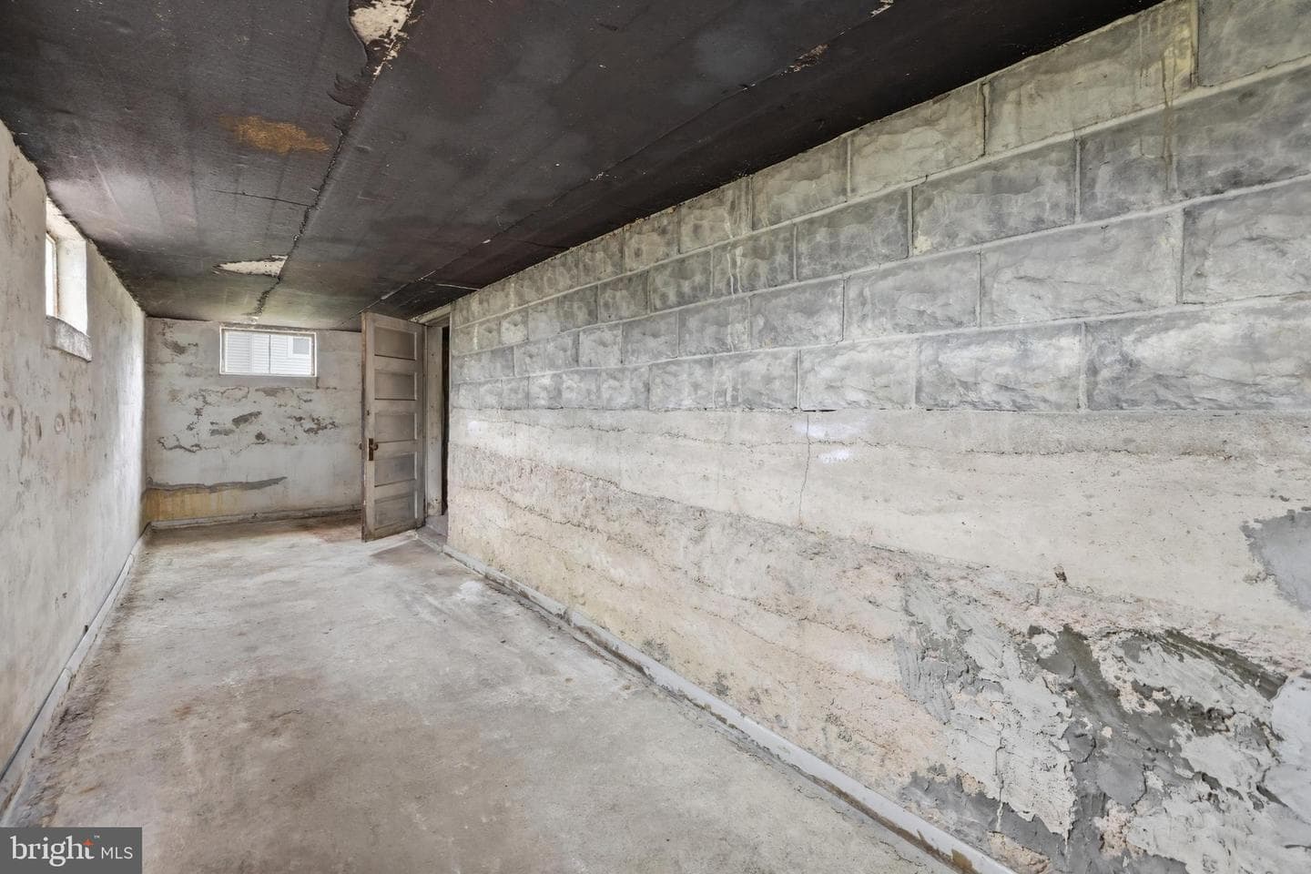 711 Wellham Avenue photo 41