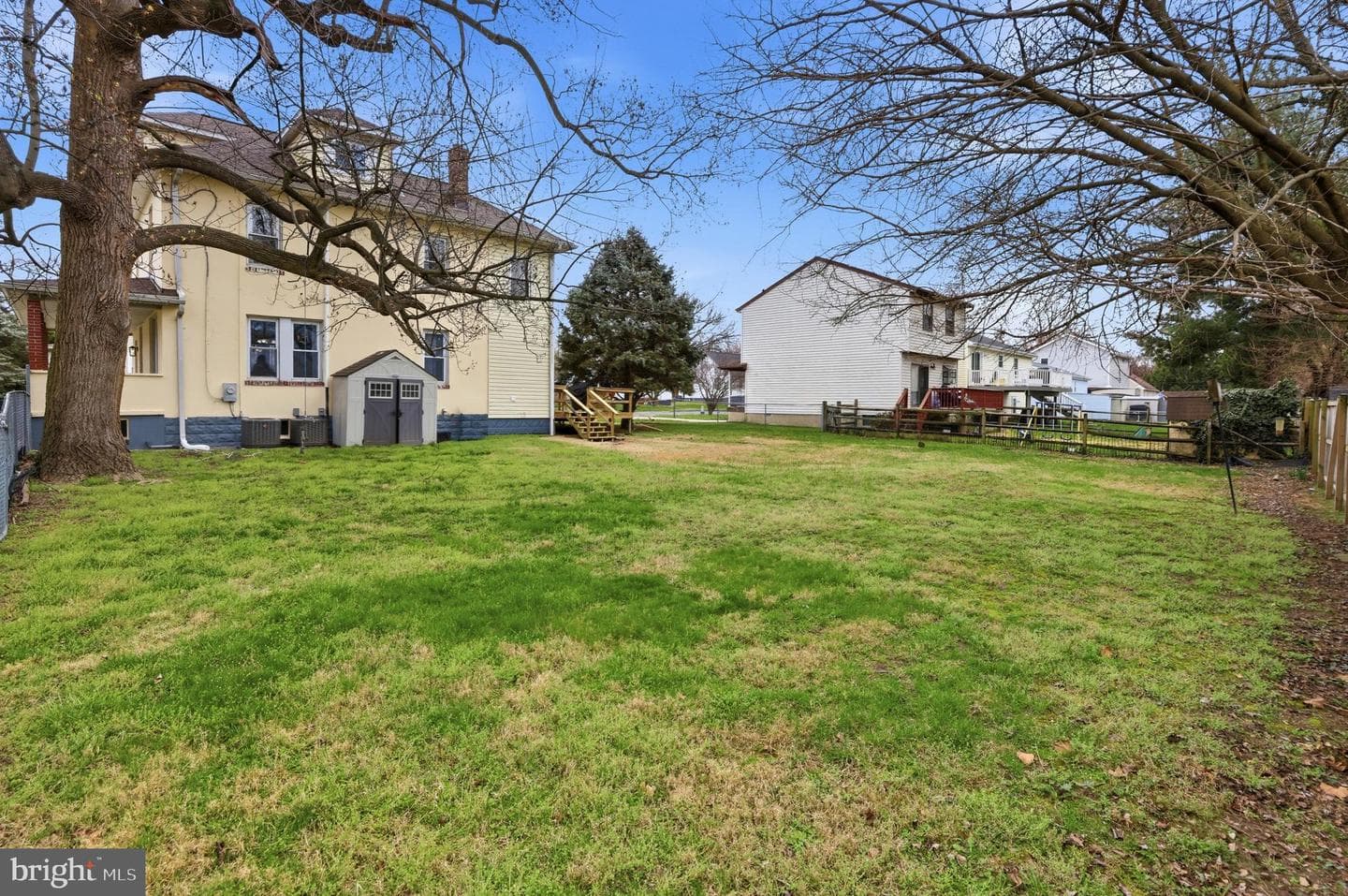 711 Wellham Avenue photo 45
