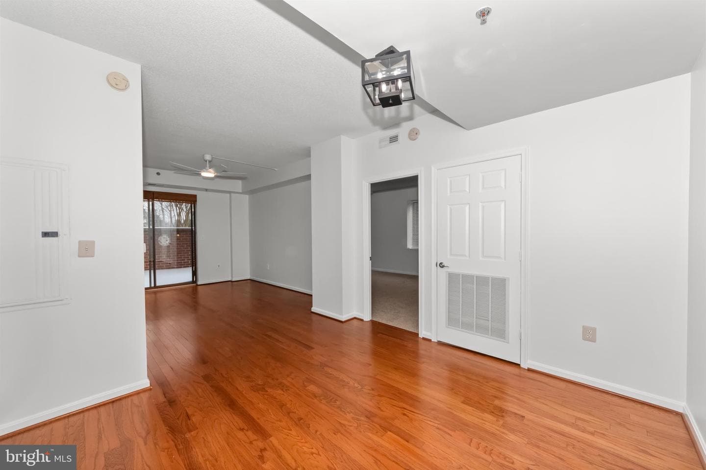 940 Astern Way #102a photo 19