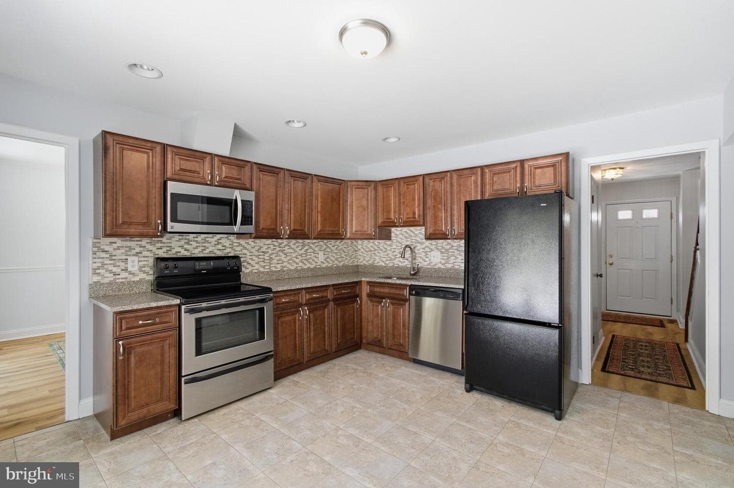 2568 Glen Cove photo 20