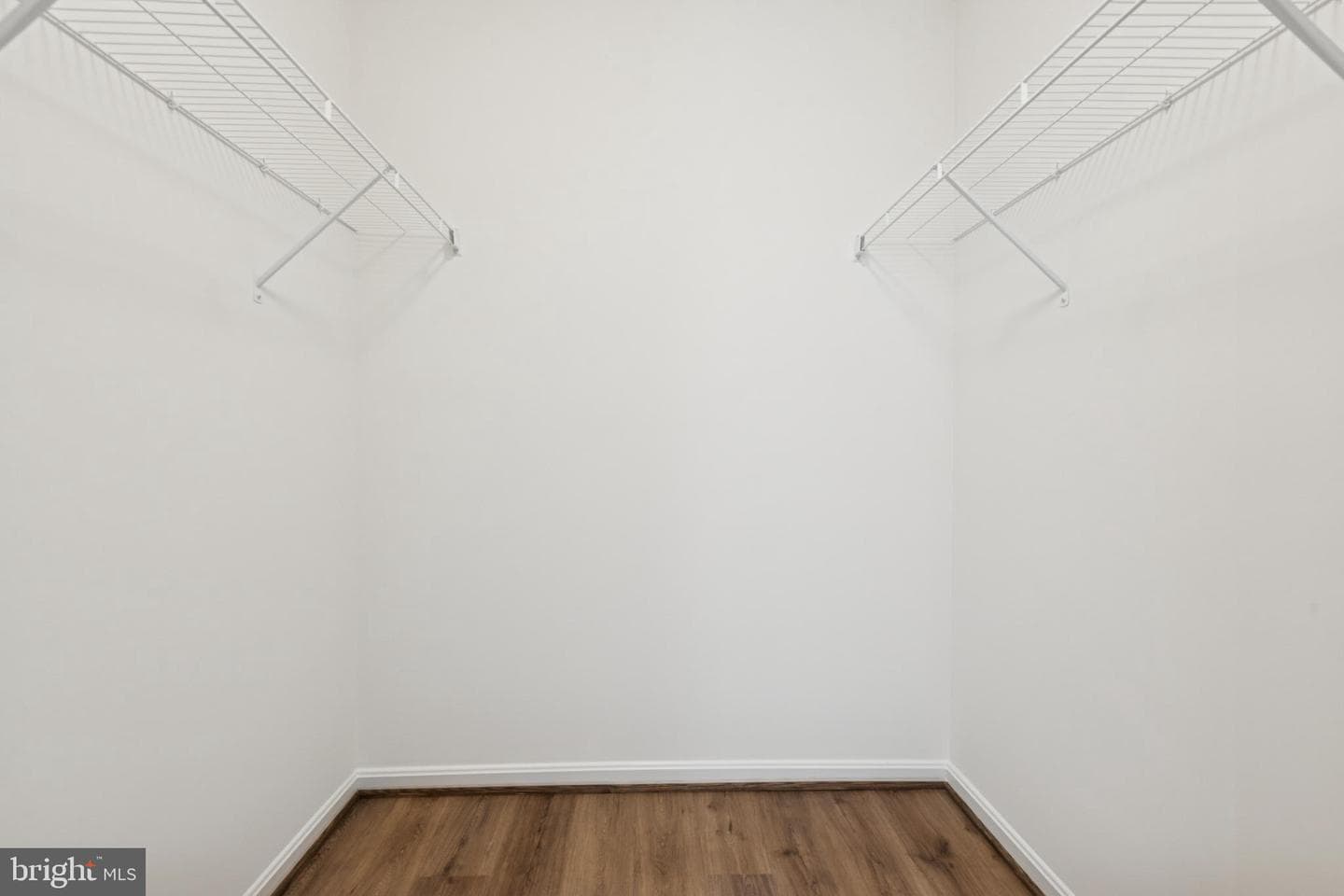 7830 Wolf Run Lane photo 13