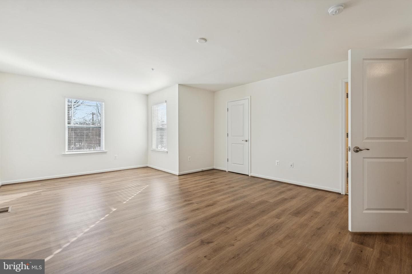 7830 Wolf Run Lane photo 24