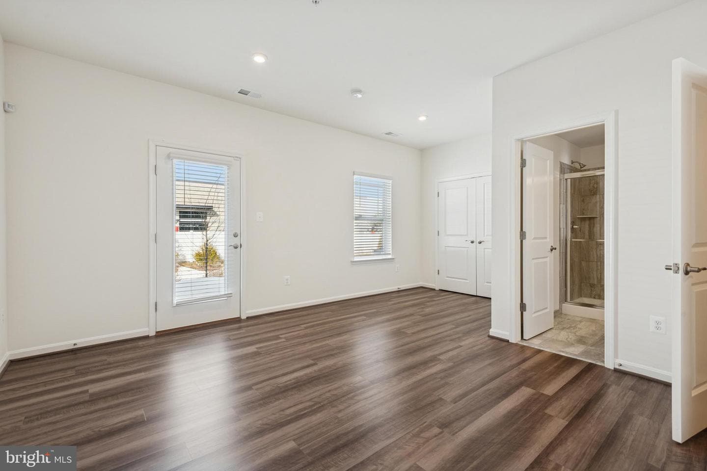 7831 Wolf Run Lane photo 30