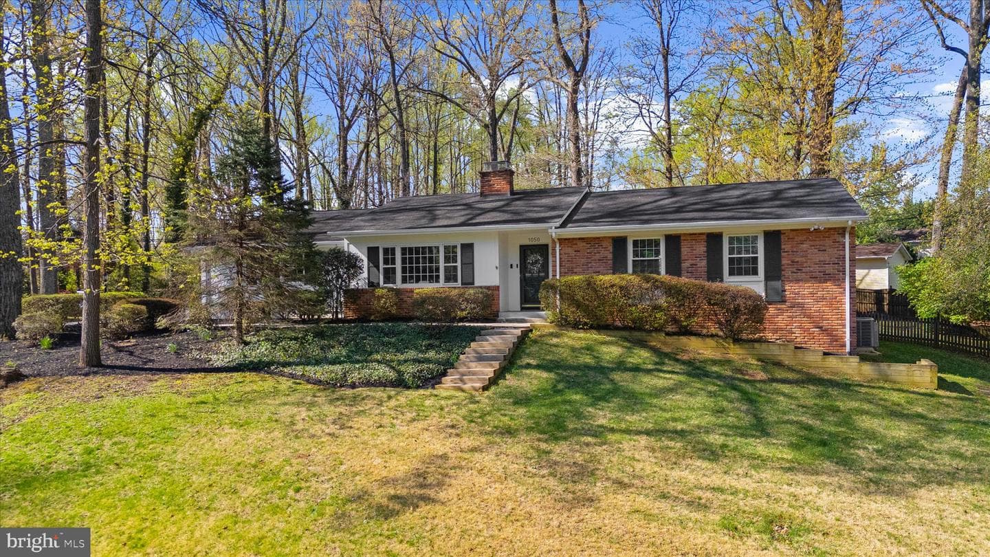 1050 Garywood Lane photo 2