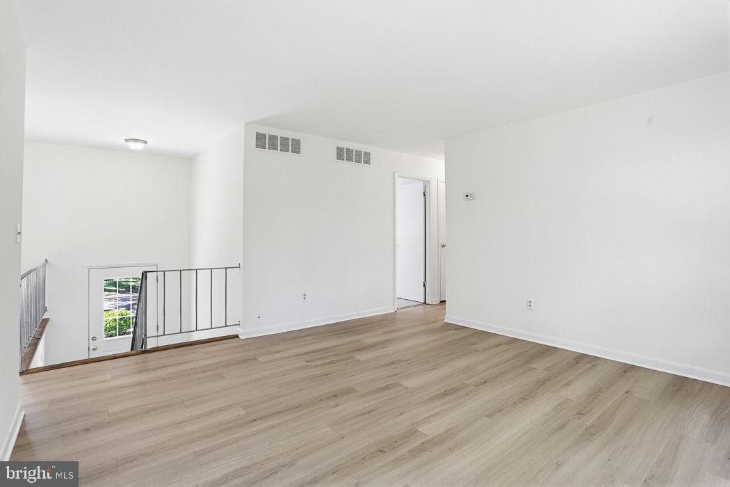 1052 Lido Drive photo 9