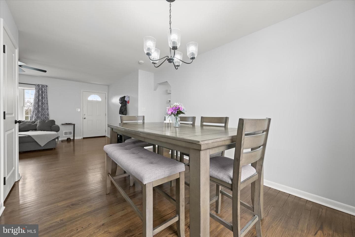 413 Elm Avenue photo 9