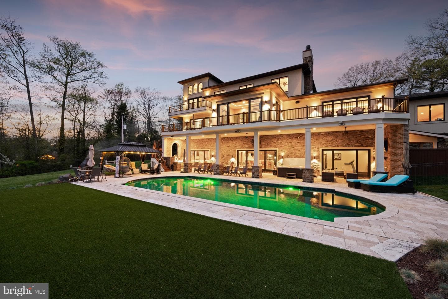 423 Benfield Road photo 6
