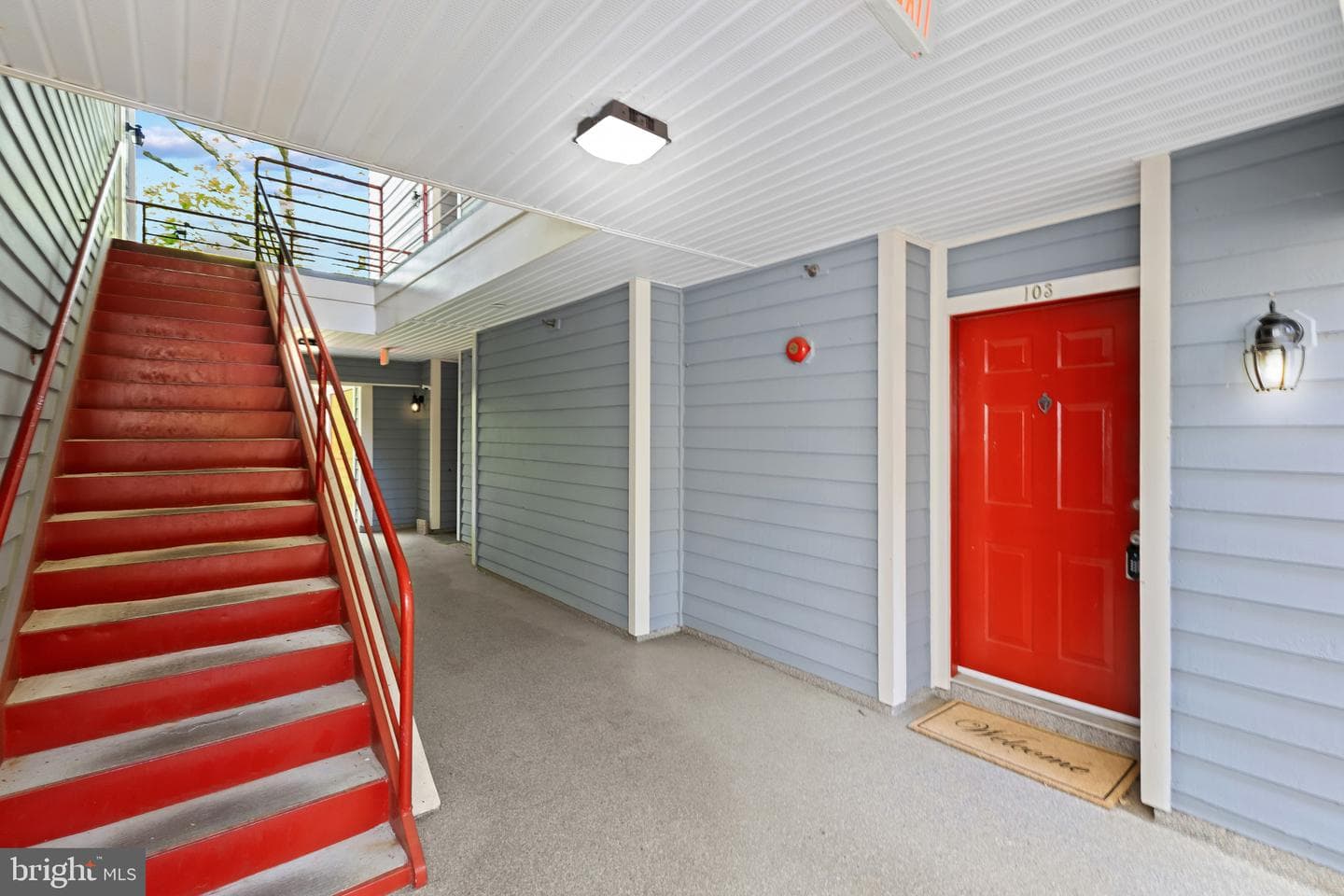 2702 Summerview Way #103 photo 2
