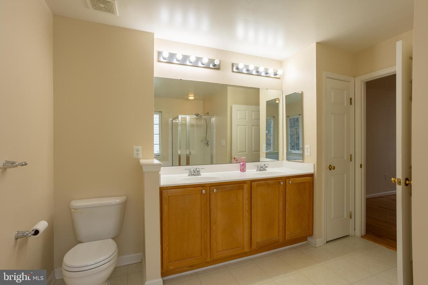 7740 Rotherham Drive photo 32