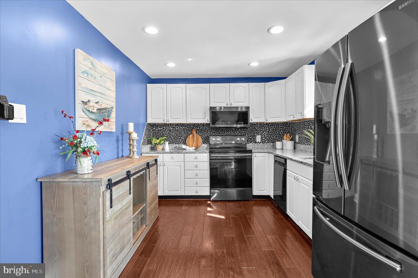 787 Powhatan Beach Road photo 30