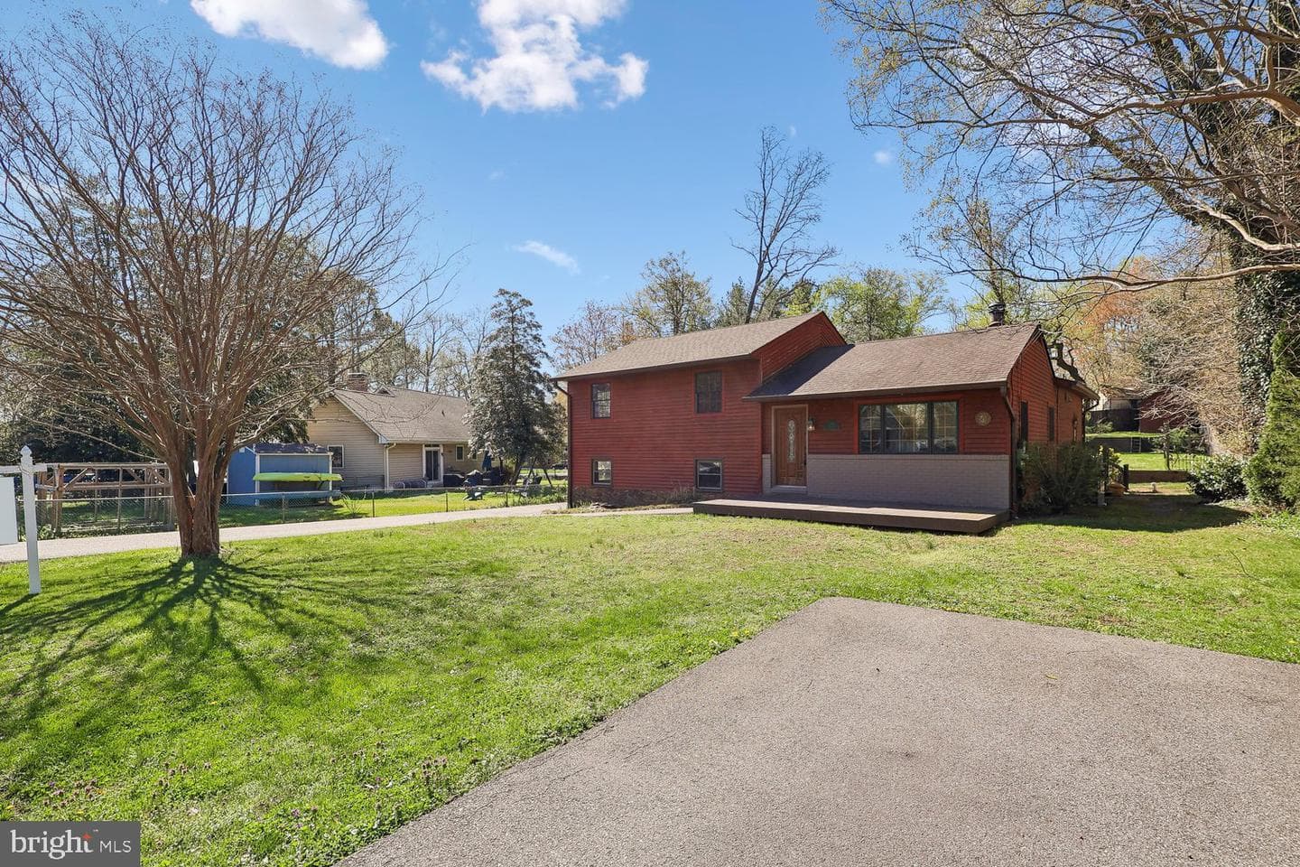 326 Cedar Lane photo 2