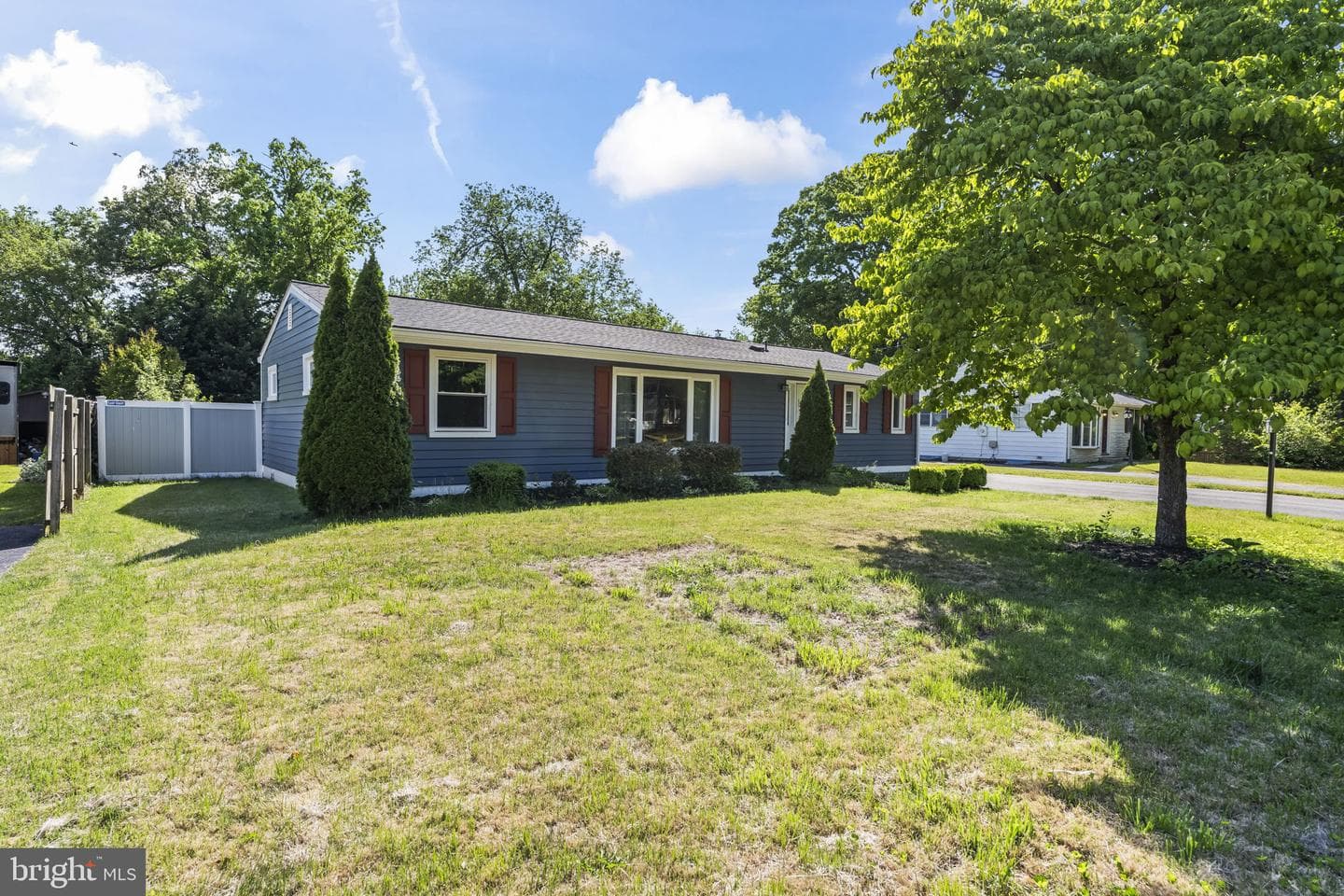 8005 Woodholme Circle photo 4