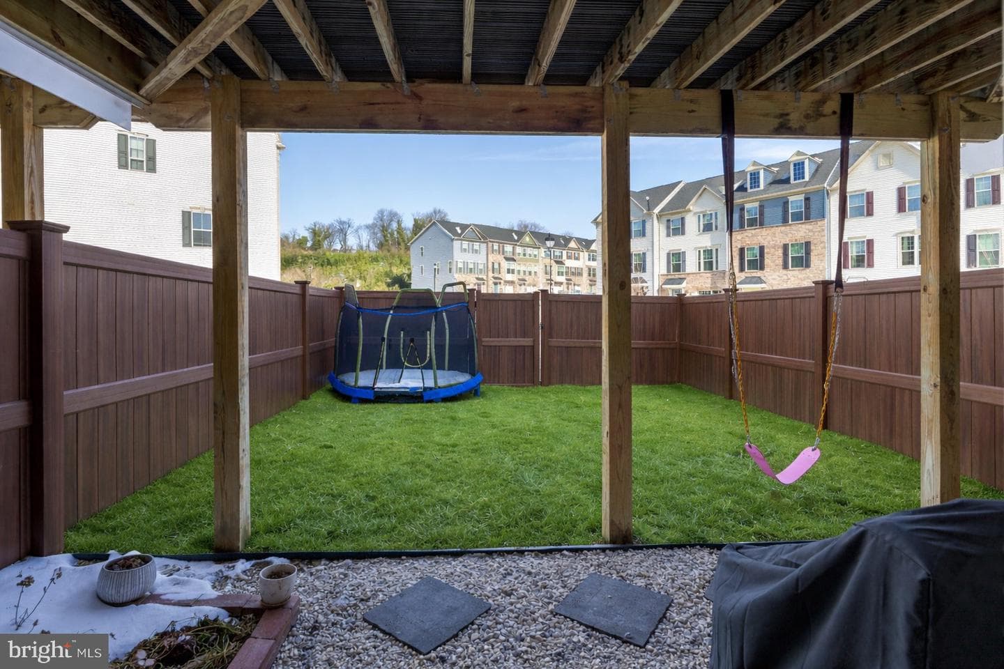 110 Bethlehem Pl photo 32