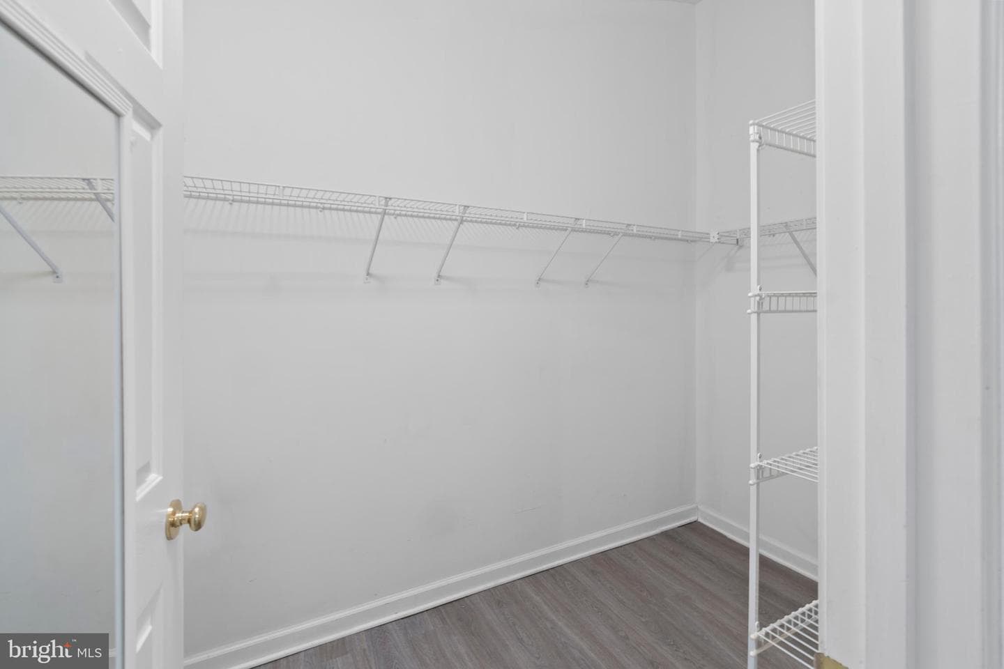 1035 Chestnut Cove Drive photo 21