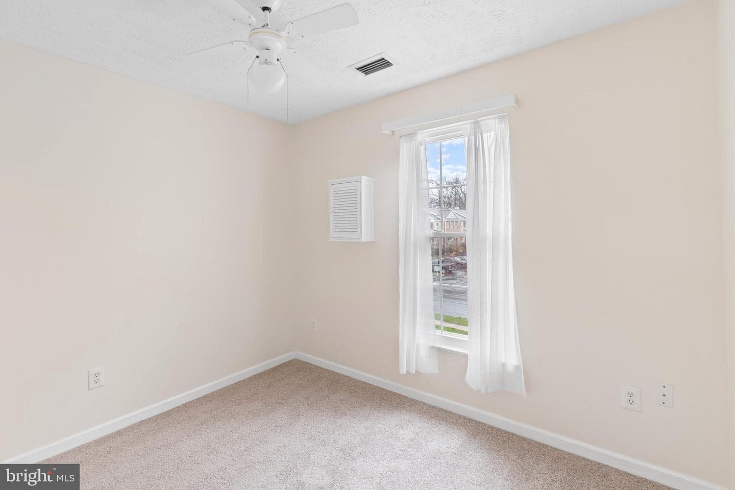 1035 Chestnut Cove Drive photo 28