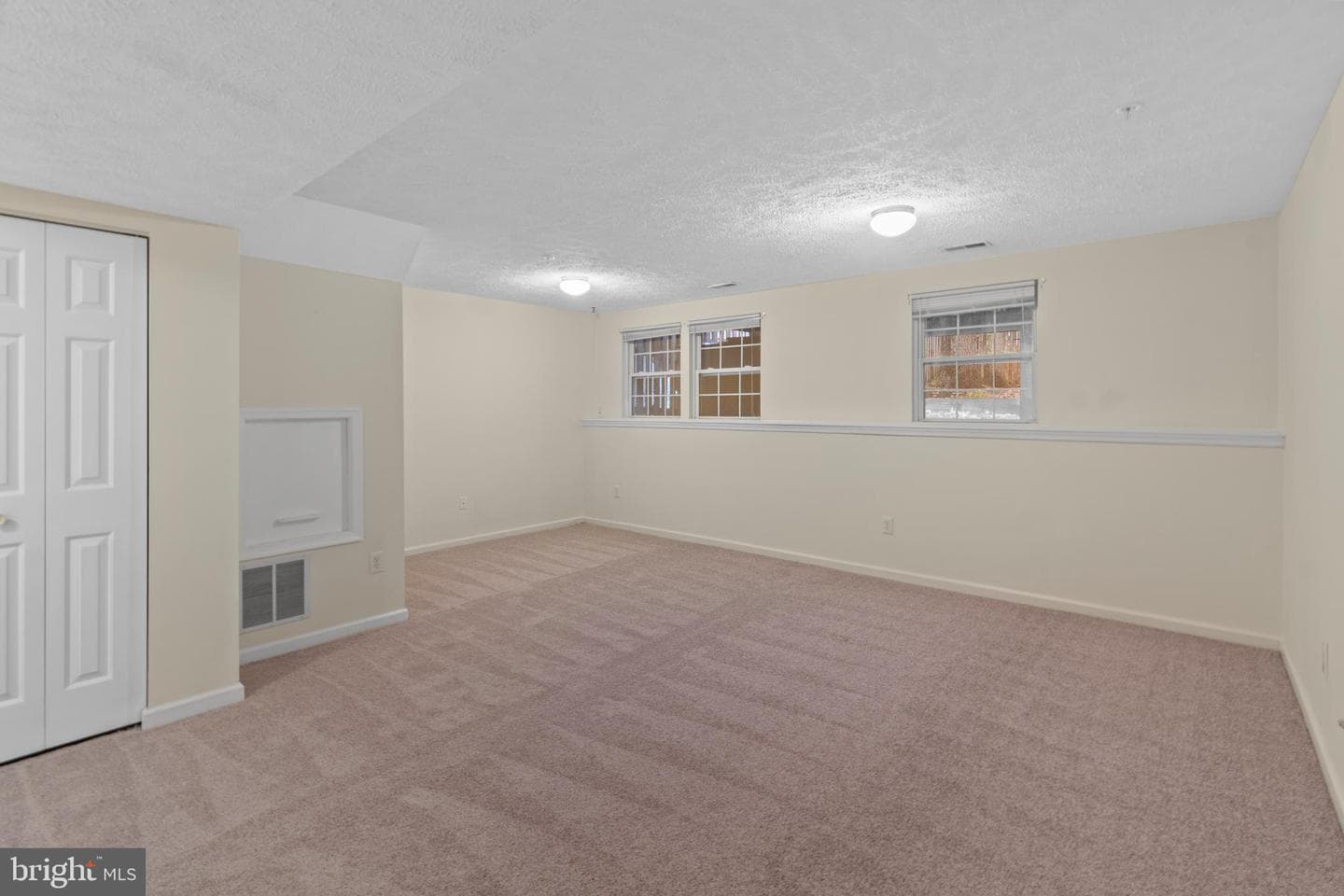 1035 Chestnut Cove Drive photo 31