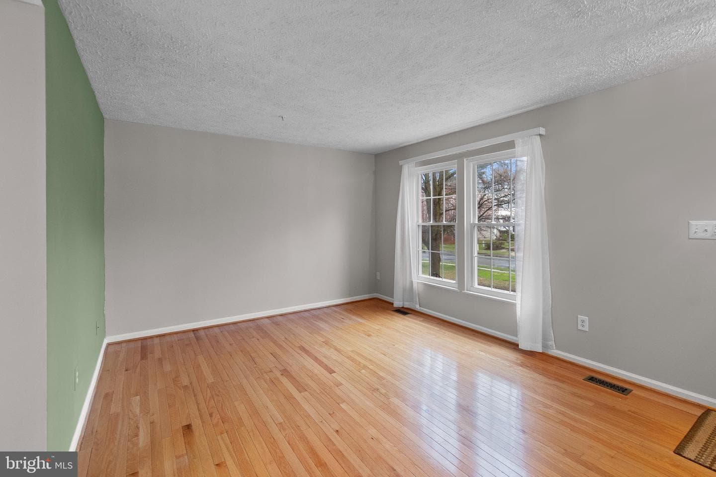 1035 Chestnut Cove Drive photo 7