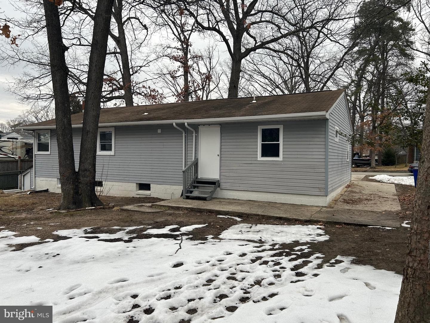 8009 Woodholme Circle photo 14