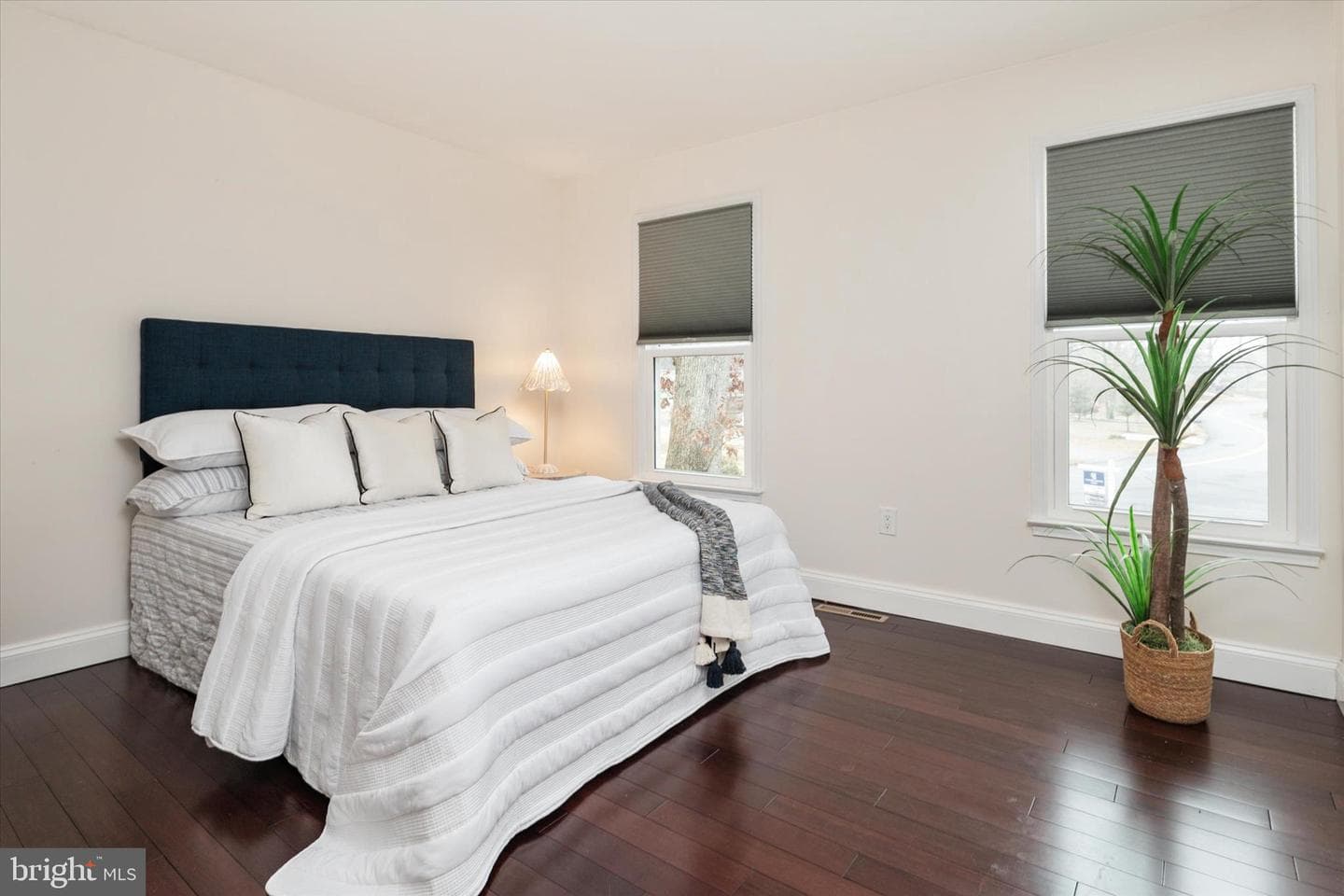 298 Edgemere Drive photo 16