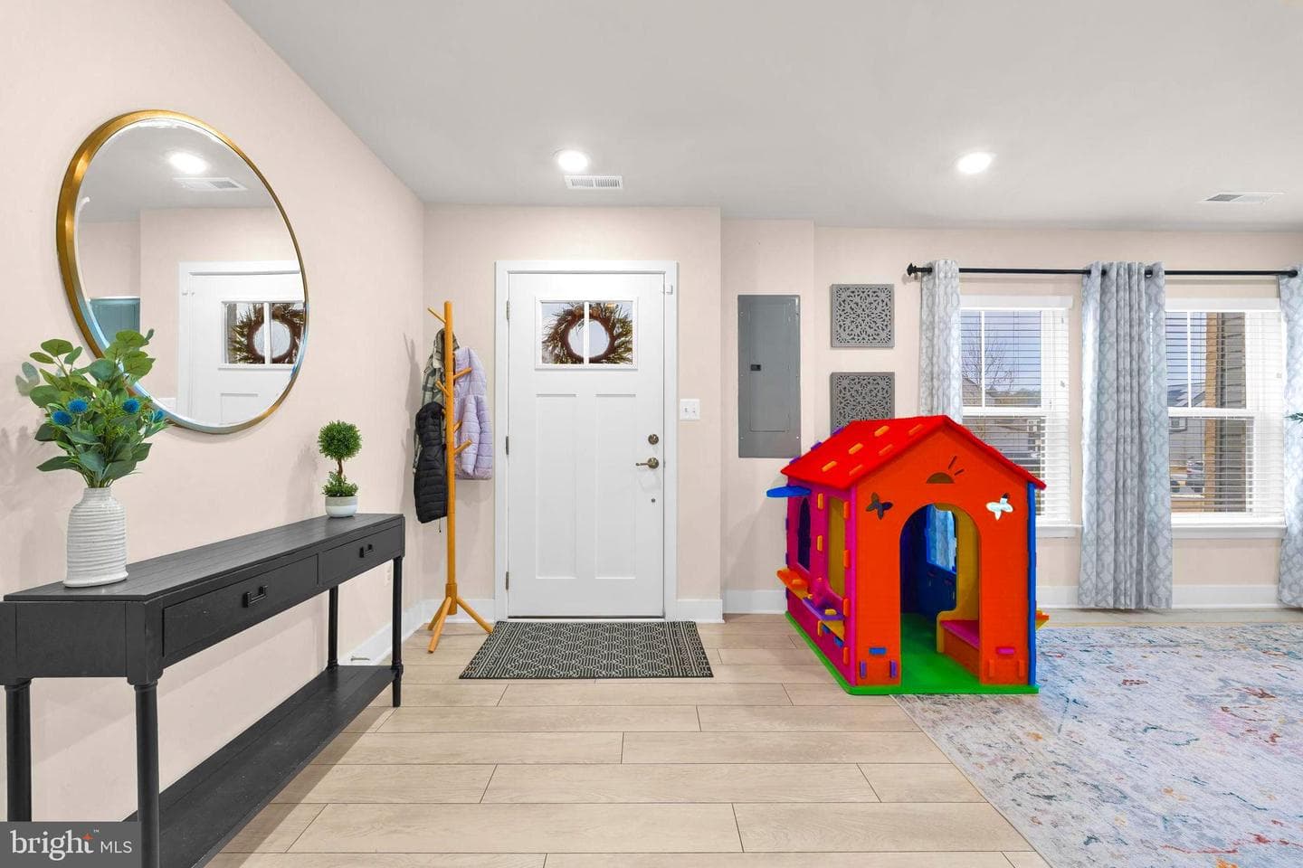 737 Allegheny Avenue photo 5