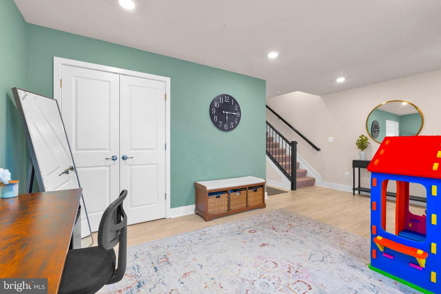 737 Allegheny Avenue photo 8