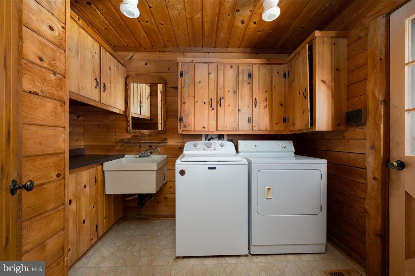 5742 Brooks Woods Road photo 13