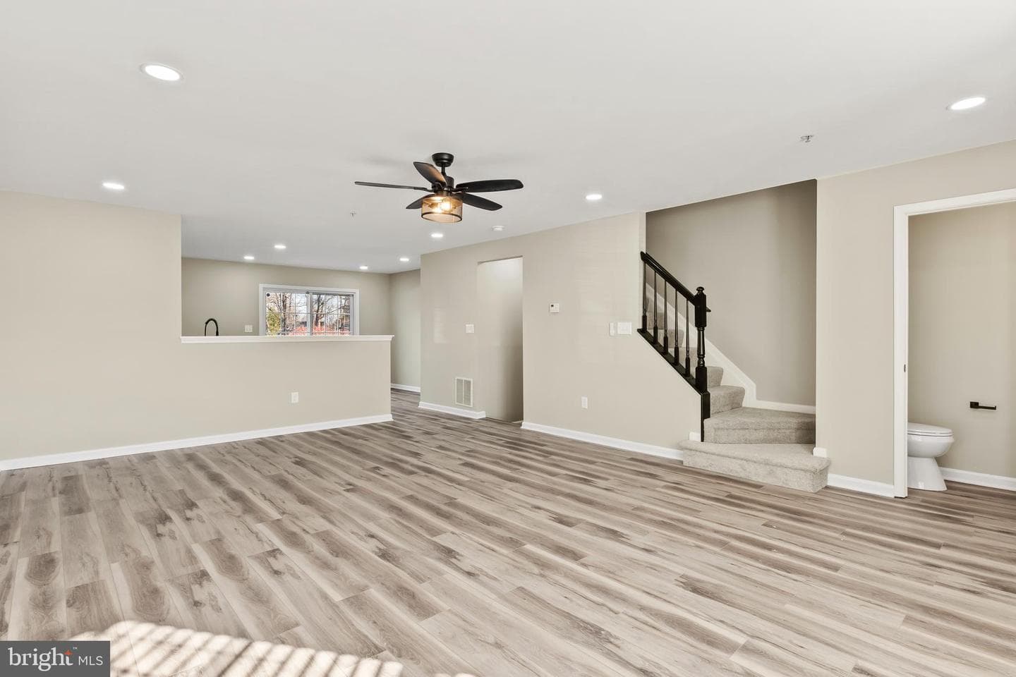 454 Renfro Court photo 4