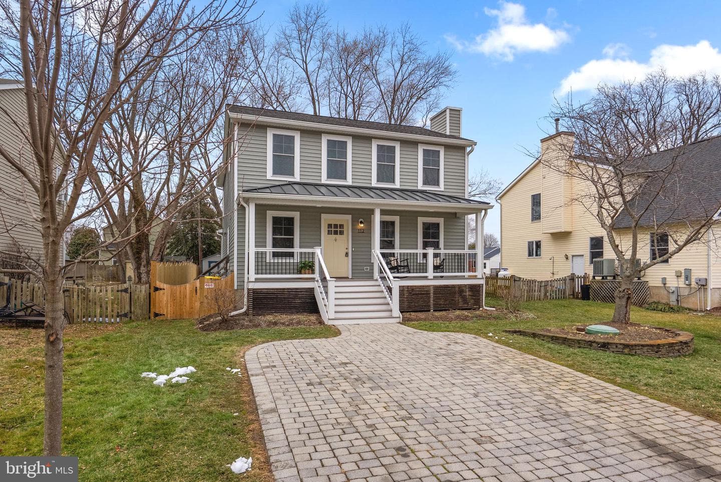 112 Elliott Place photo 2