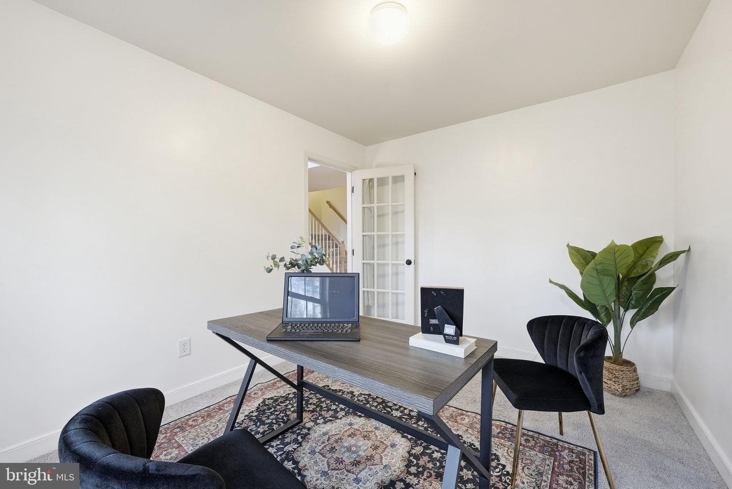 1110 Thompson Avenue photo 20