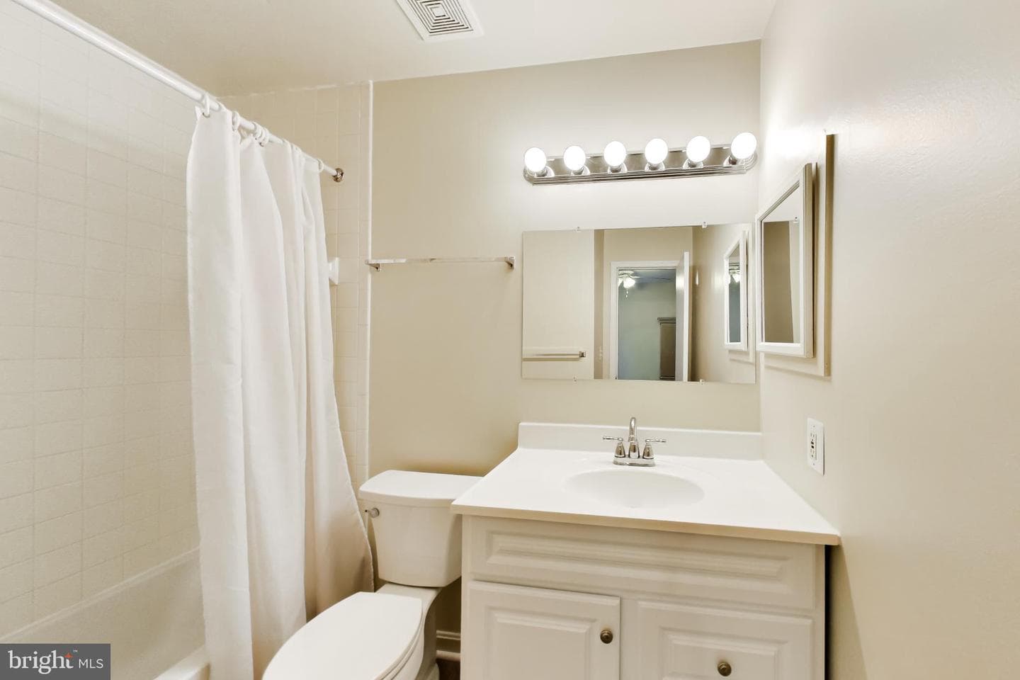 933 Breakwater Drive photo 15