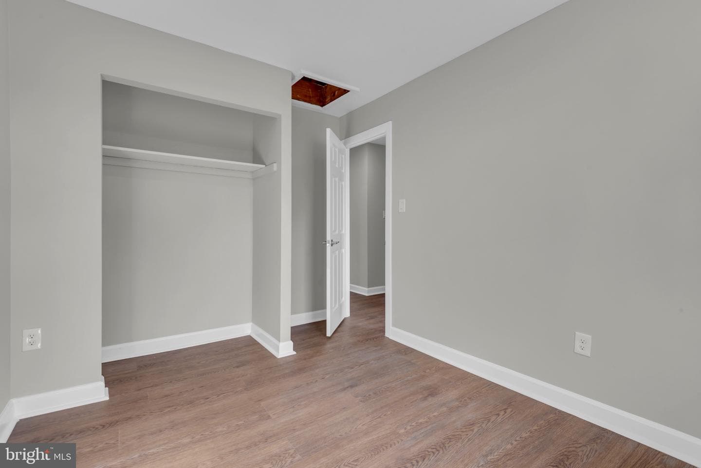 1869 Robin Court photo 29